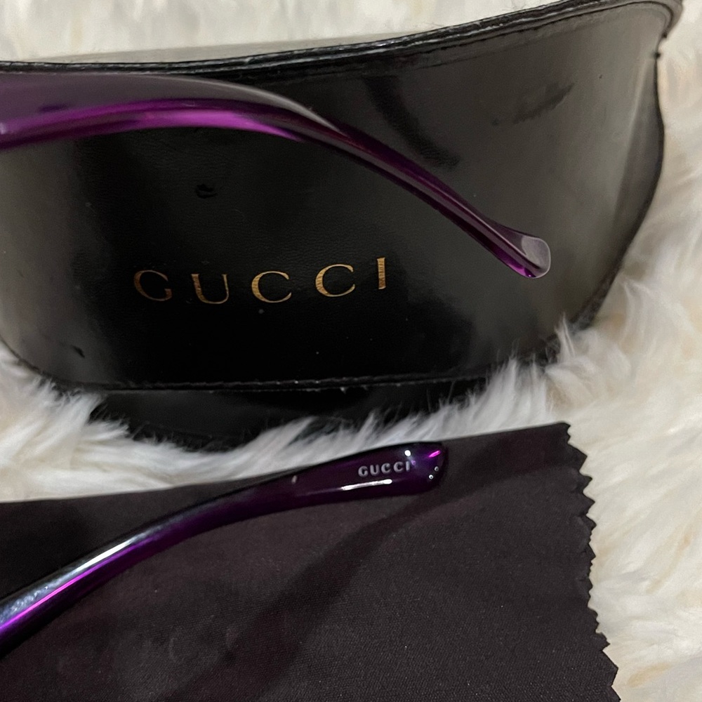 Gucci Women’s Purple Oversized Sunglasses - Picture 5 of 8